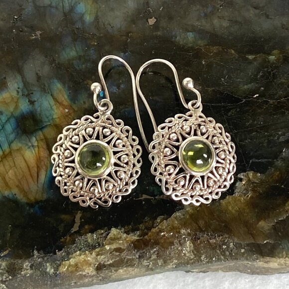 Sterling Silver 925 Celtic Infinity Knot Round Filigree Peridot Dangle Earrings - Picture 6 of 16
